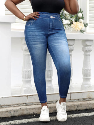 These women's jeggings feature a high waist and a slim leg design, crafted from a stretchy cotton blend for comfort. The elegant yet casual style makes them 0
