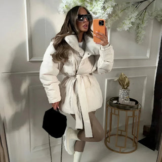 Damen-Daunenjacke – Breiter Kragen, Elegant & Funktional