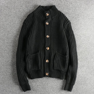 A women's cardigan in a classic style, made from soft, cozy knit material, featuring a relaxed fit that enhances versatility for various outfits. Perfect for layering 2