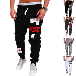Bequeme Herren Jogginghose aus weichem Baumwollmix, ideal für lässige Freizeitlooks. Die vielseitige Passform und der 5