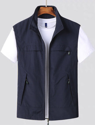 A lightweight and breathable men's cardigan, perfect for outdoor activities, featuring a stylish knit design that combines comfort and functionality. 0