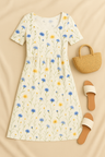 Weiß mit blau-gelbem Blumenmuster